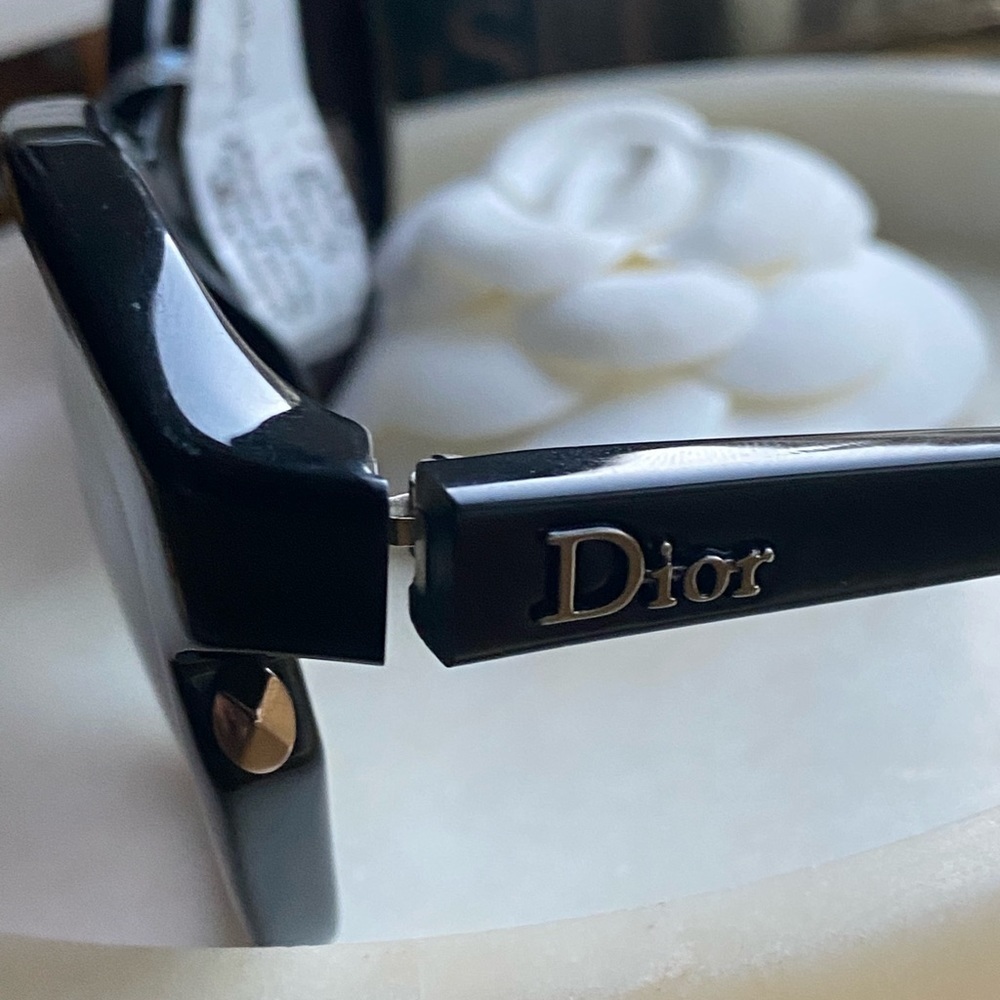 Christian Dior black sunglasses - Picture 2 of 16